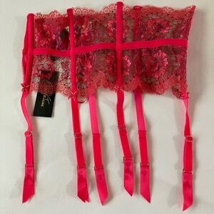 NWT Dita Von Teese Pink Lace & Velvet Evelina Lace Garter Belt Suspender Medium